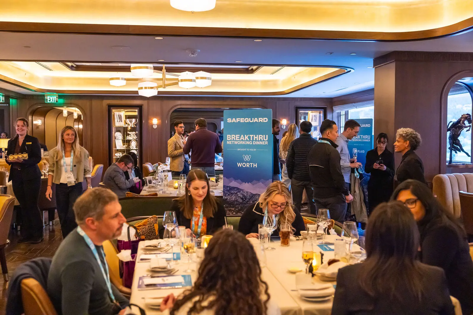 A full Breakthru networking dinner in progress