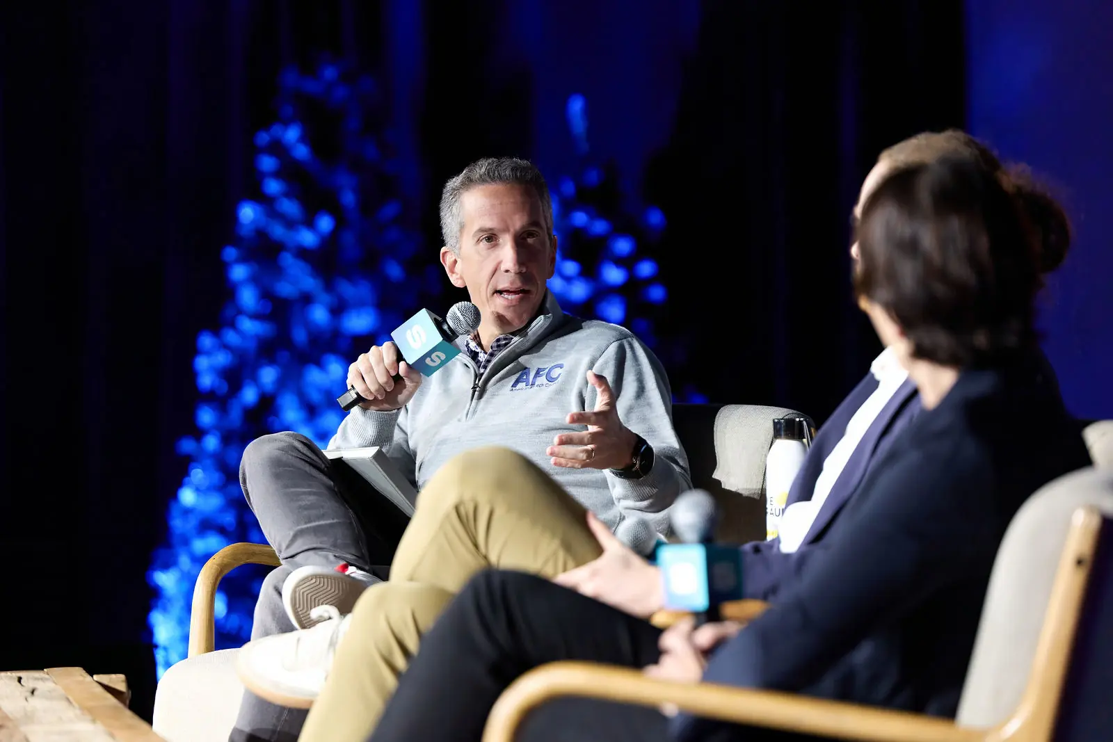 A panel session under the stage lighting